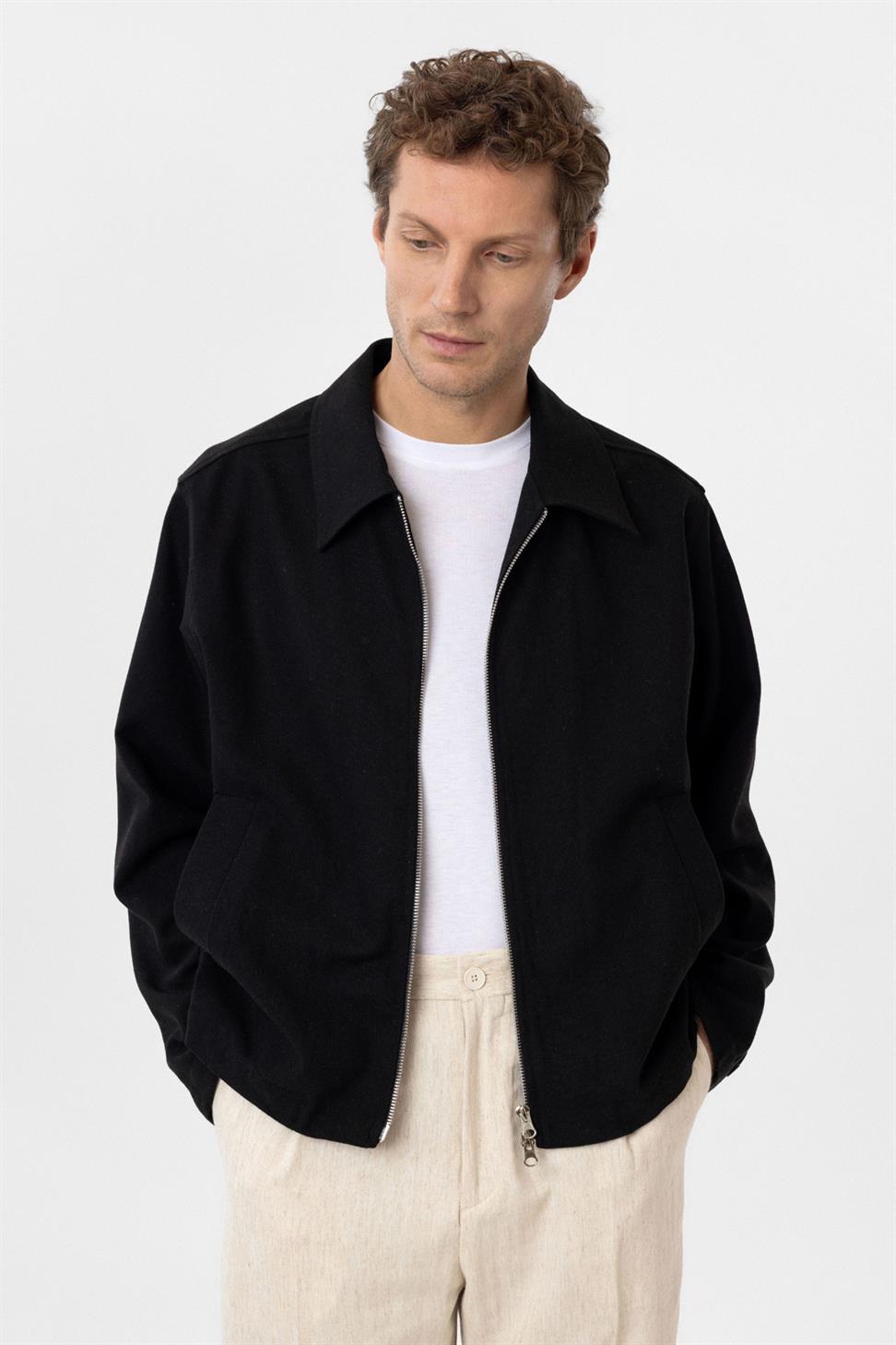 معطف رجالي مريح ومناسب للموسم