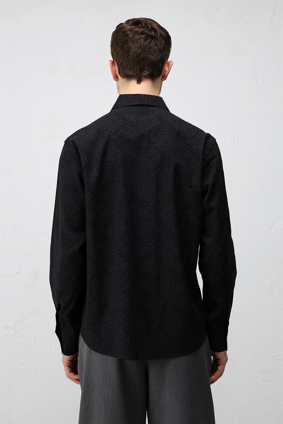 قميص رجالي منسوج من مزيج من الأقمشة