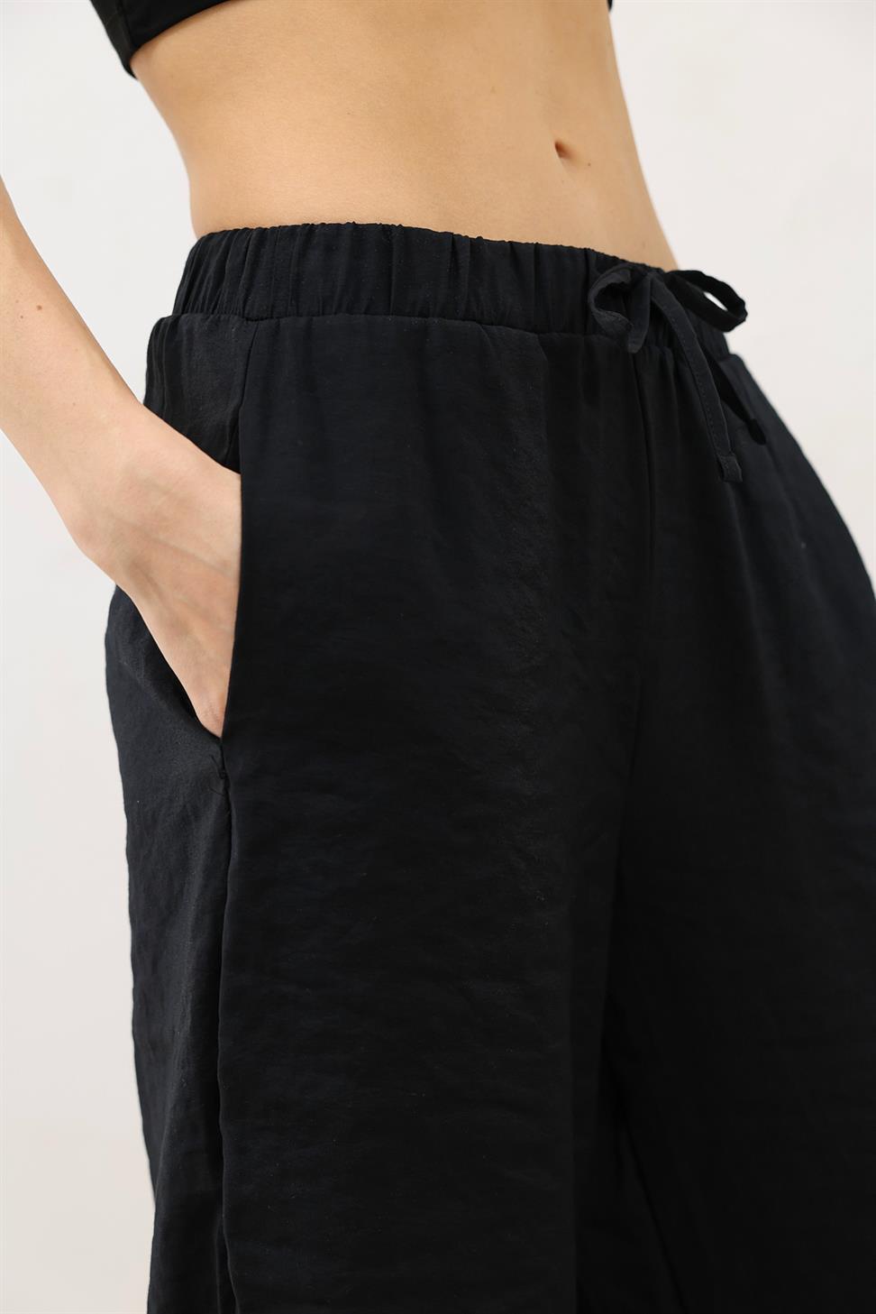 بنطال نسائي من مزيج من الأقمشة