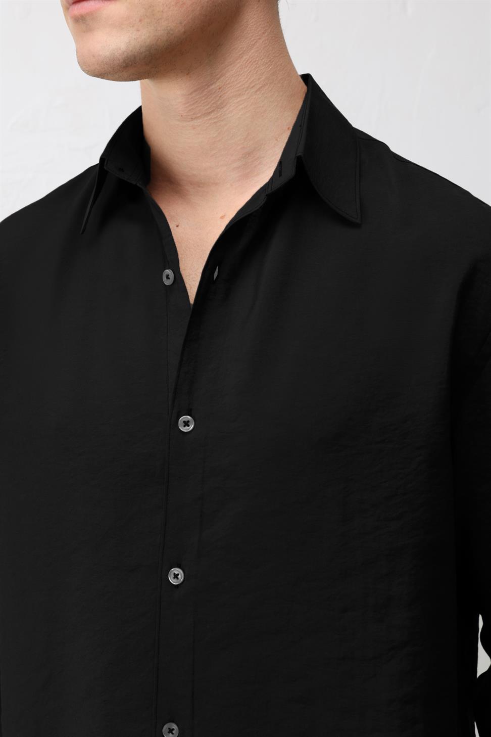 قميص رجالي مريح من مزيج من الأقمشة