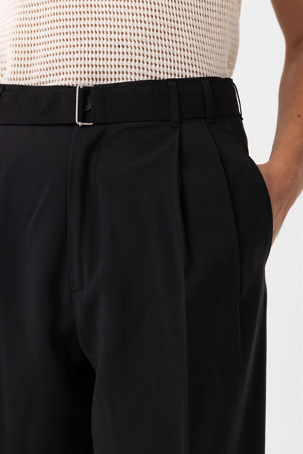 Antioch Siyah Modal Kumaş Relax Fit Kemerli Erkek Pantolon