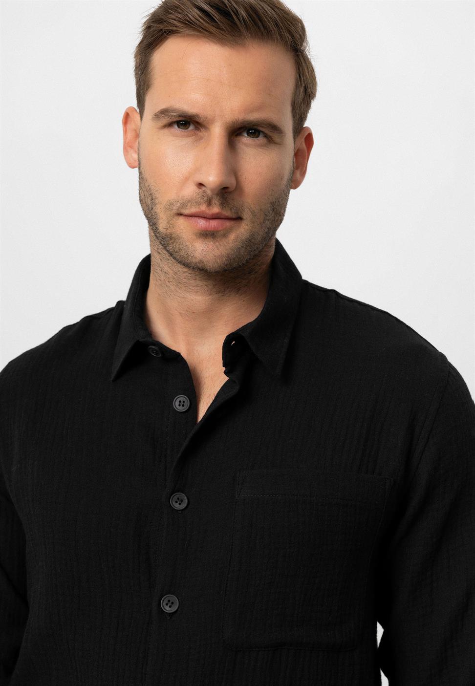 قميص رجالي بأكمام طويلة من نسيج موسلين