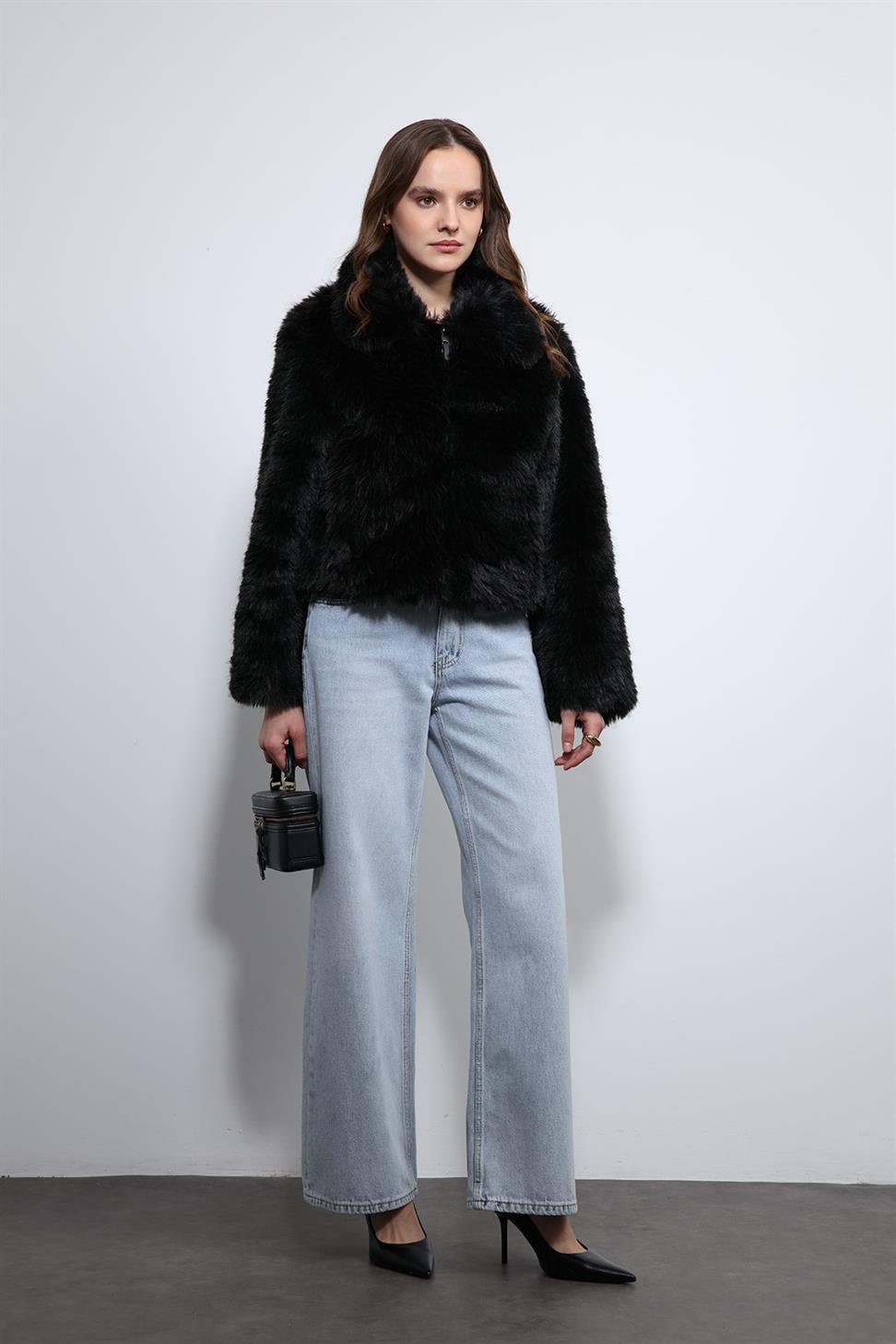 Antioch Siyah Peluş Görünümlü Mont