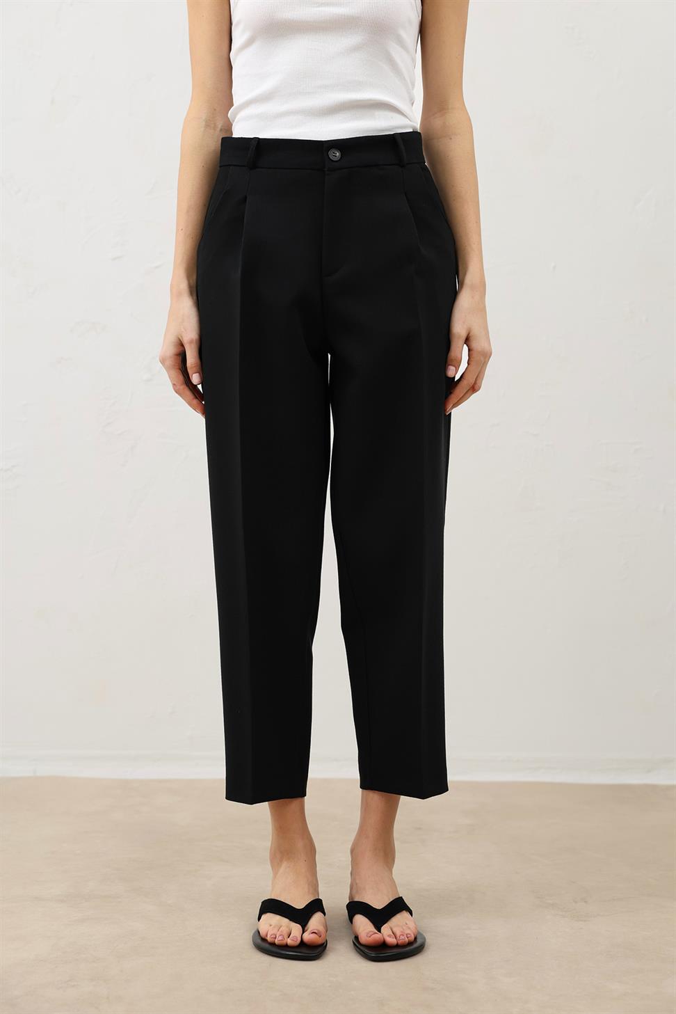 بنطلون نسائي بجيوب