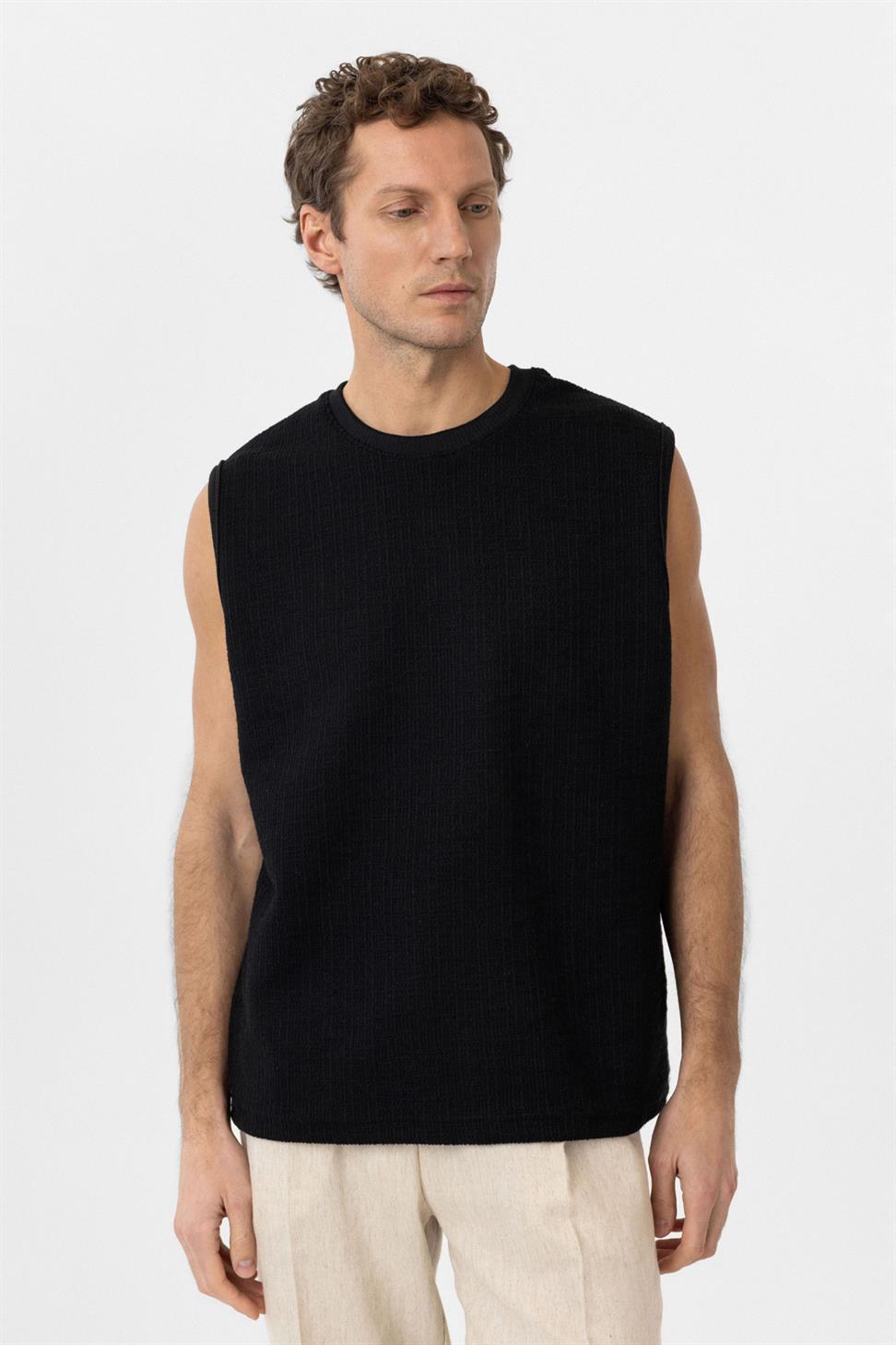 Antioch Siyah Regular Fit Dokulu Erkek Kolsuz T-Shirt