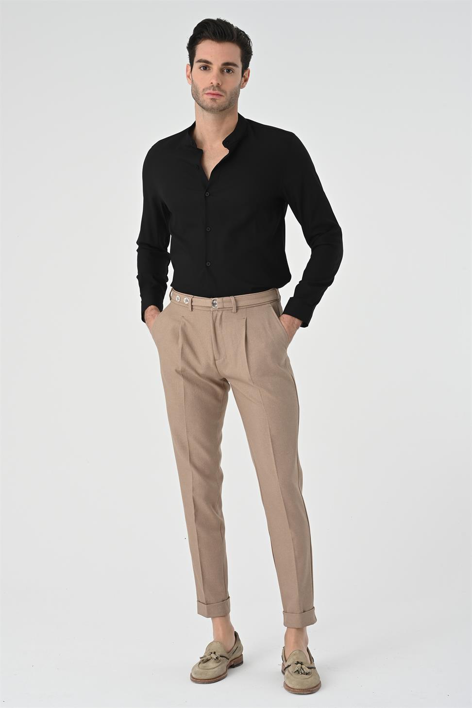 قميص رجالي ذو ياقة كلاسيكية بقصة عادية