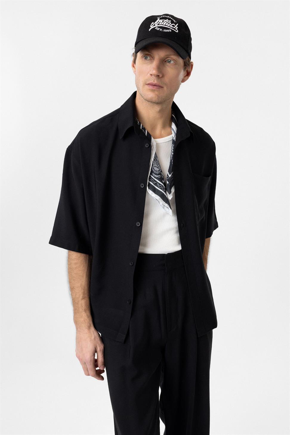 Antioch Siyah Relaxed Kısa Kollu Erkek Gömlek