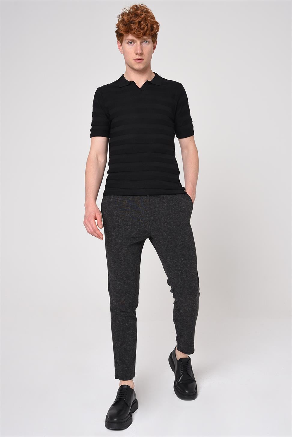 تي شيرت تريكو منقوش بياقة بولو مخططة