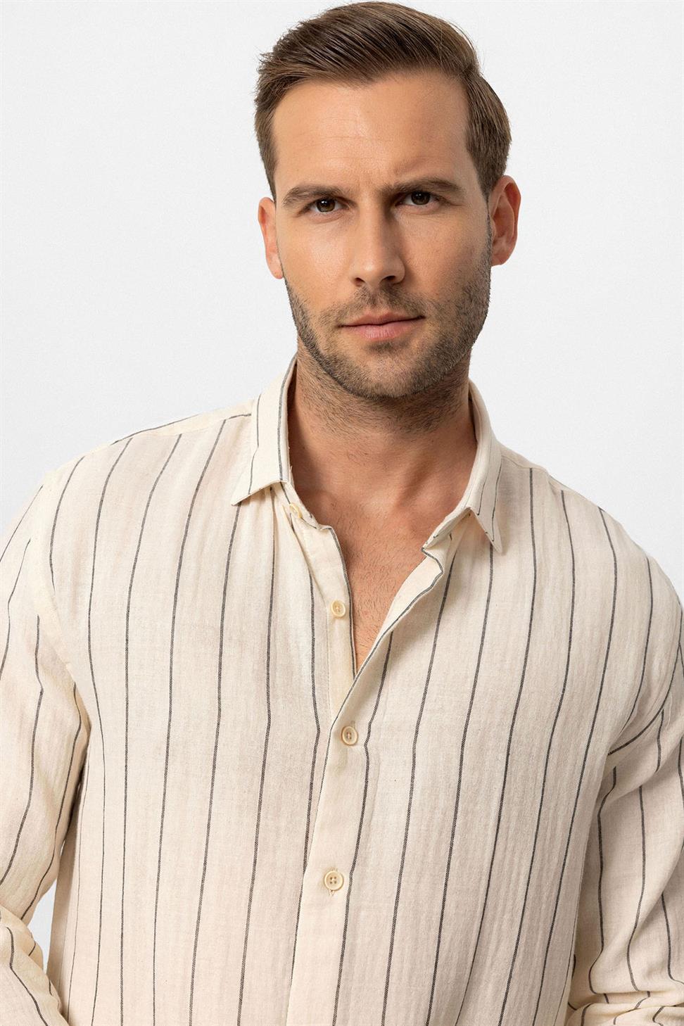 قميص رجالي مخطط بقصة ضيقة للرجال