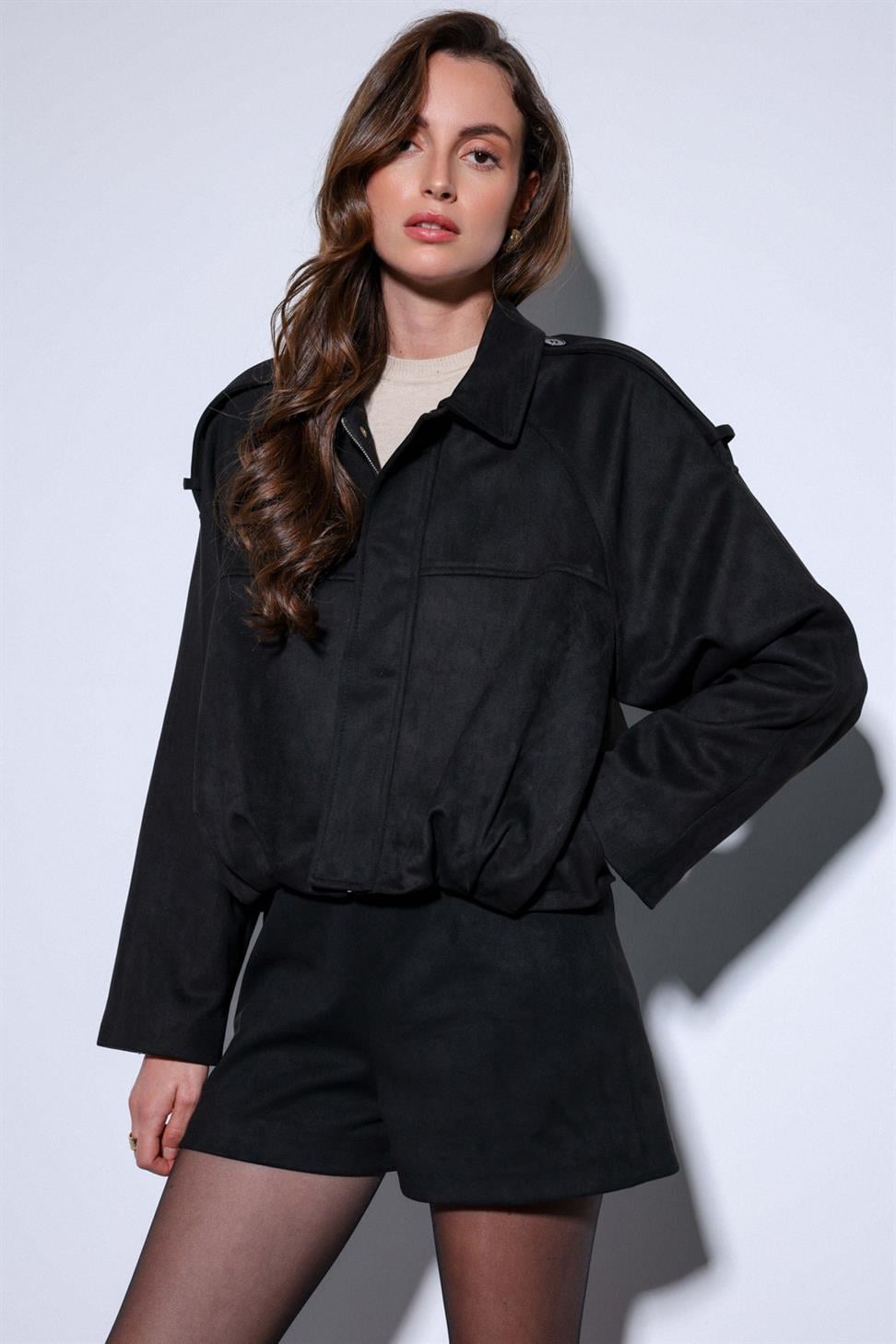 جاكيت بومبر للسيدات بمظهر الجلد المدبوغ