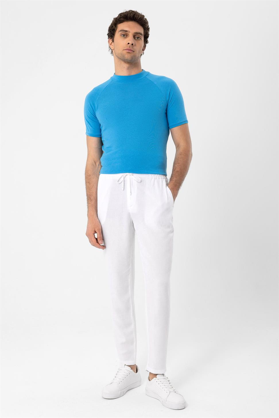 تي شيرت رجالي بقصة ضيقة وياقة دائرية