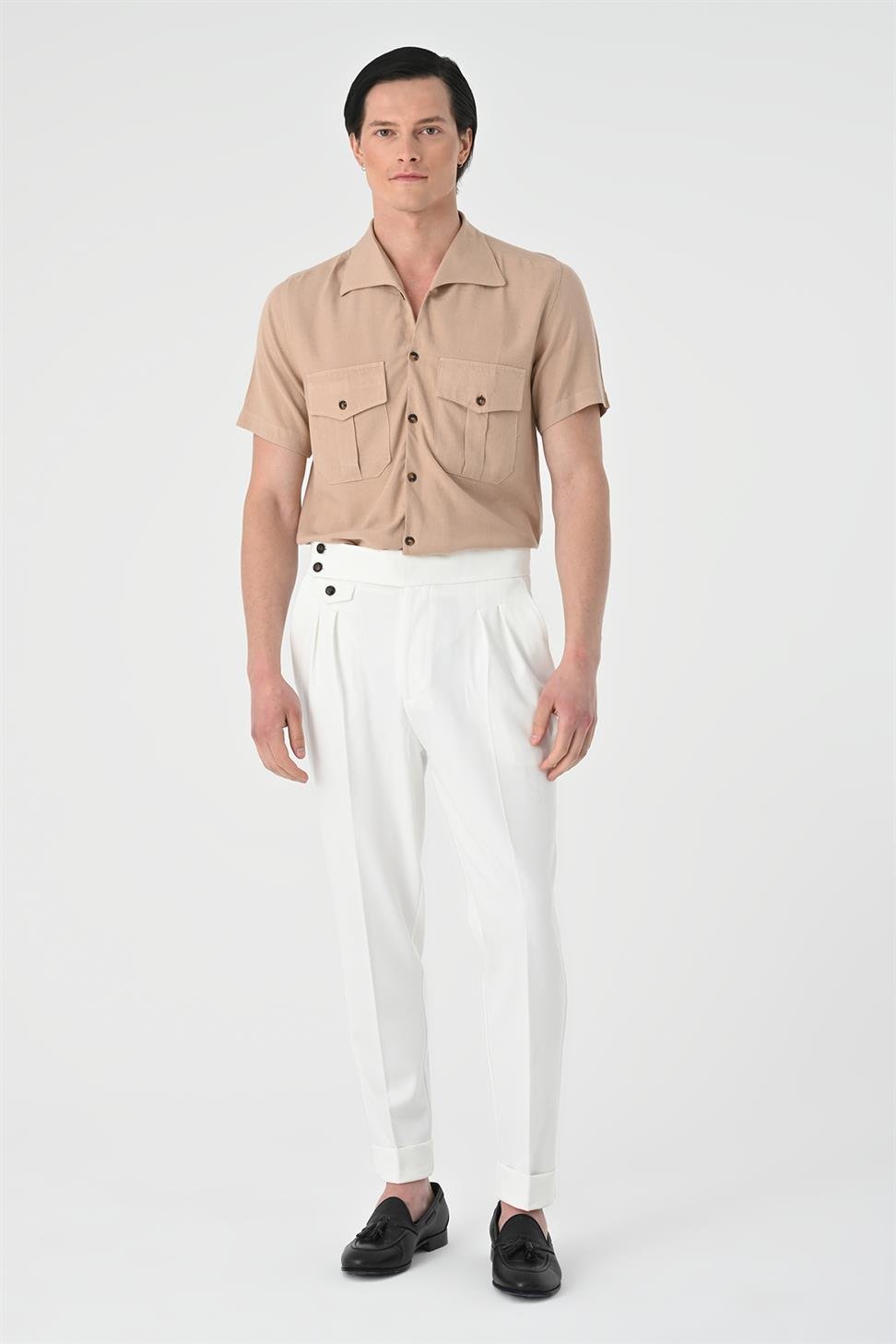 قميص رجالي بياقة واسعة وجيب مزدوج بقصة ضيقة