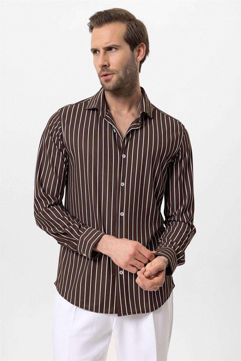 قميص رجالي مخطط بقصة ضيقة وأكمام طويلة