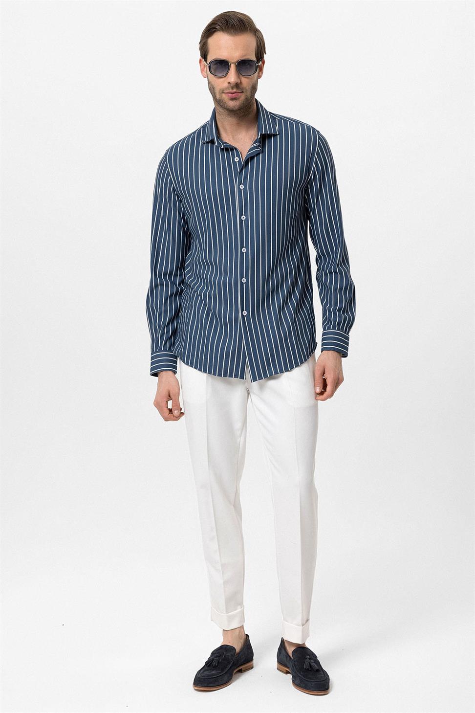 قميص رجالي مخطط بقصة ضيقة وأكمام طويلة
