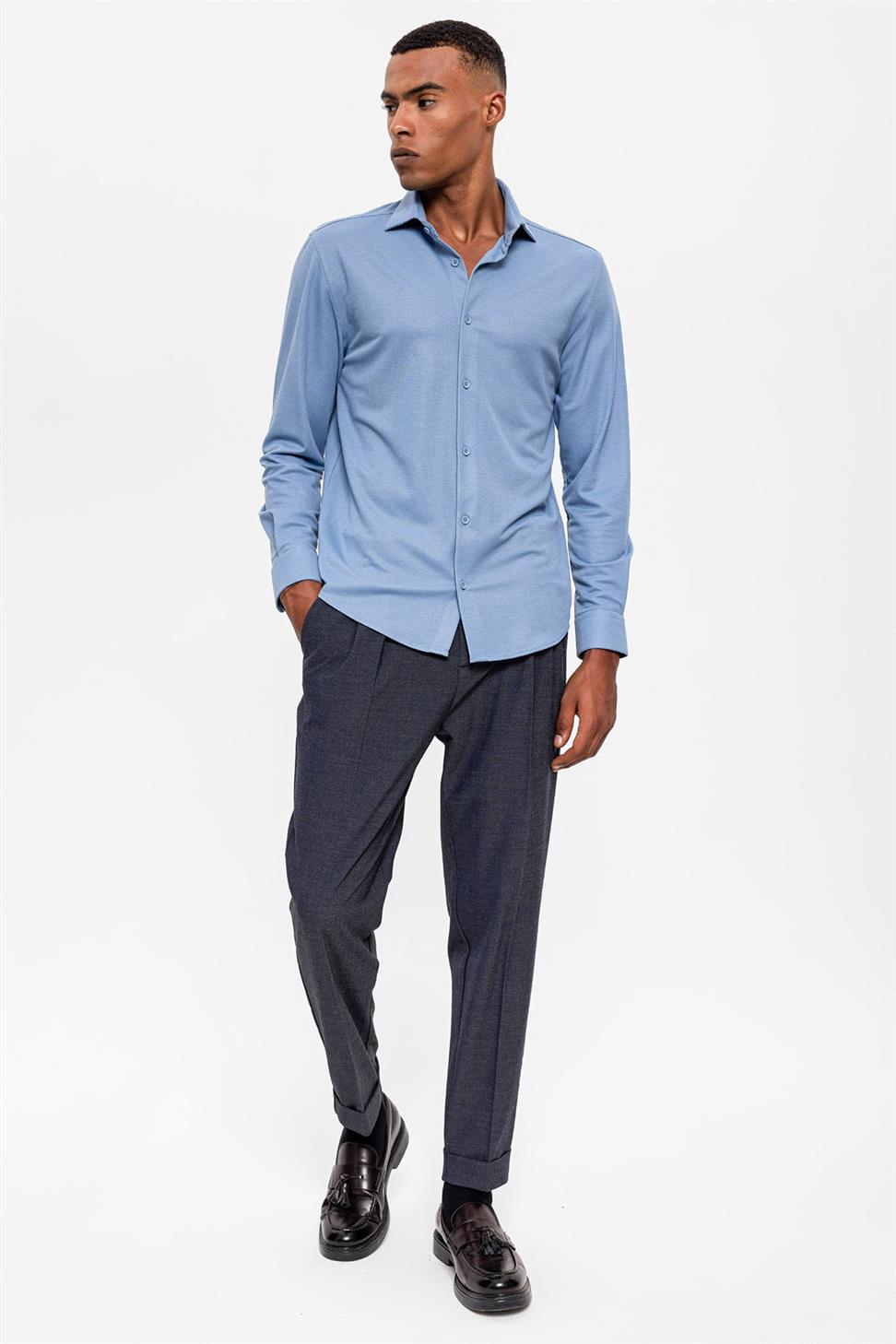 قميص رجالي منسوج بقصة ضيقة