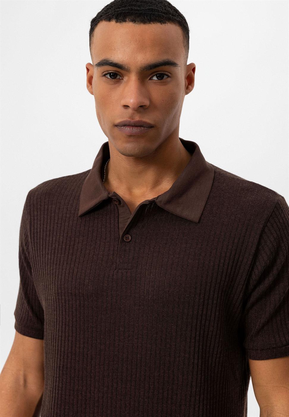 تي شيرت بولو ياكا إركيك بقصة ضيقة