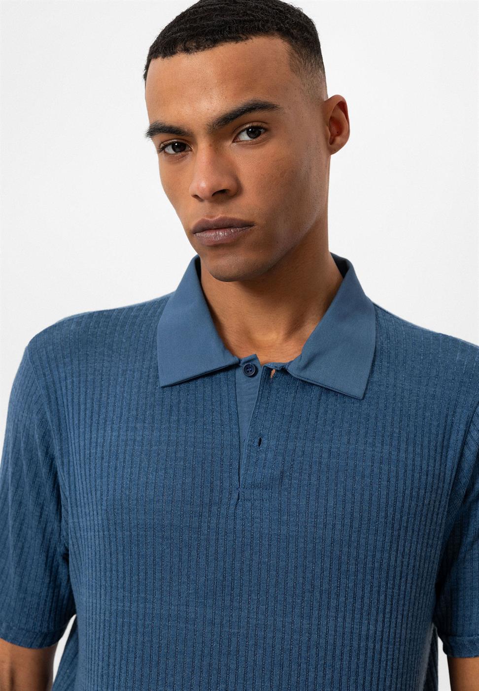 تي شيرت بولو ياكا إركيك بقصة ضيقة