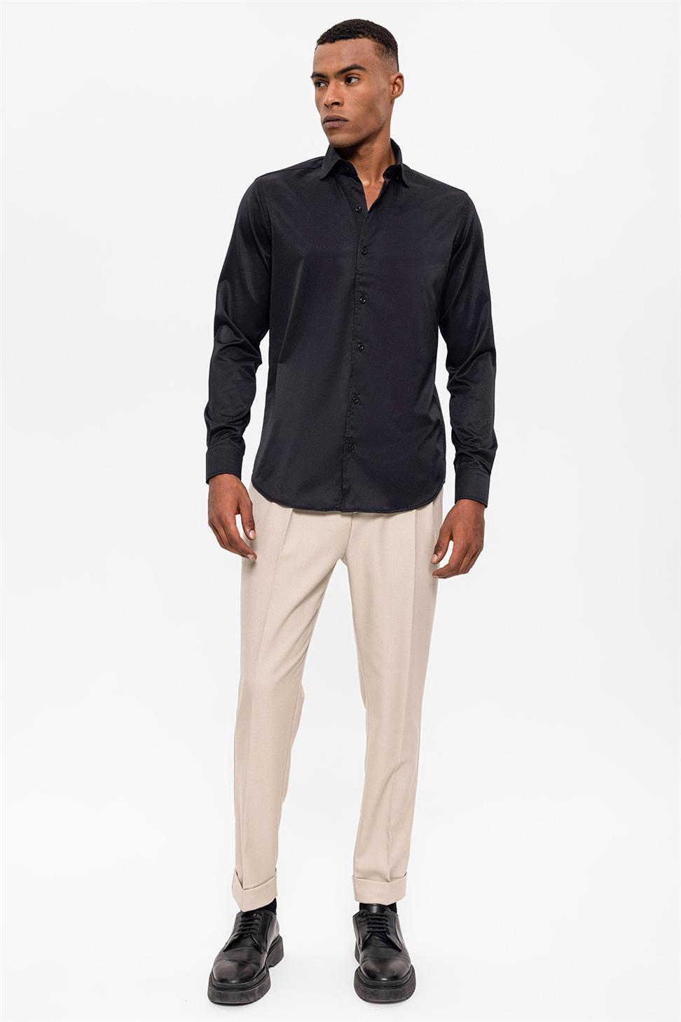 قميص رجالي بقصة ضيقة وأكمام طويلة