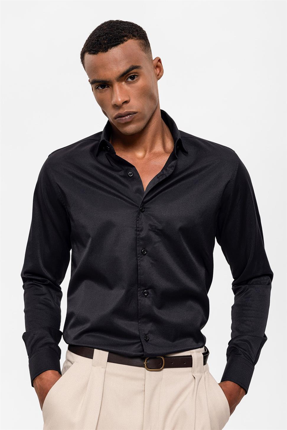 قميص رجالي بقصة ضيقة وأكمام طويلة
