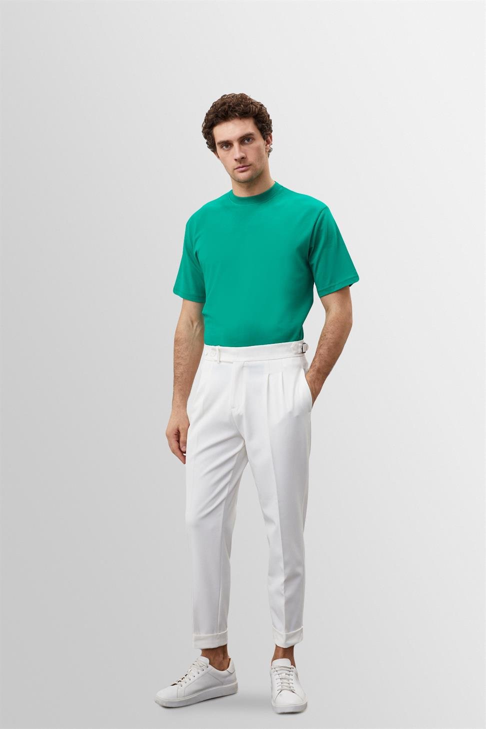 طاقم الرقبة الأساسية تي شيرت