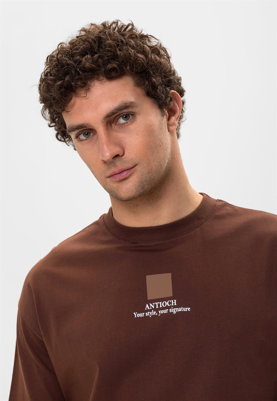 تي شيرت رجالي مطبوع كبير الحجم