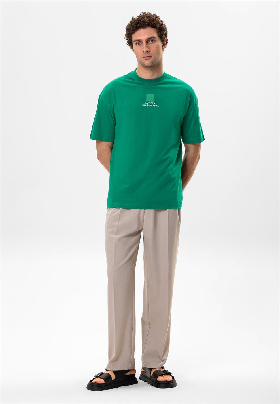 تي شيرت رجالي مطبوع كبير الحجم