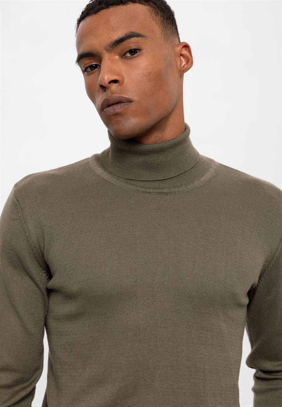 ملابس تريكو رجالية كاملة السلحفاة