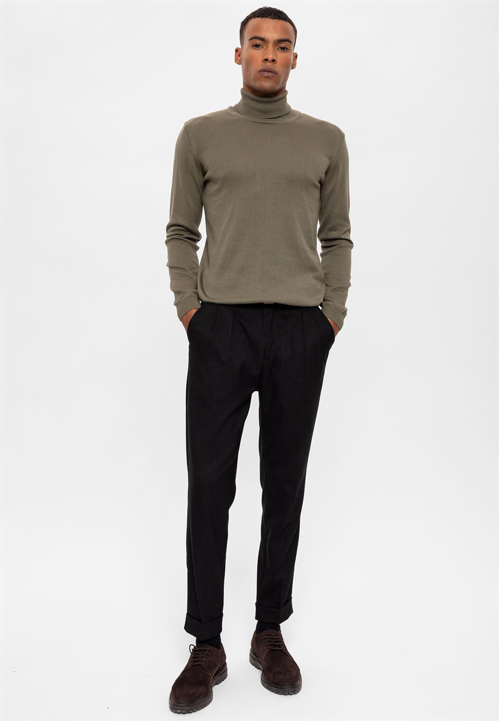 ملابس تريكو رجالية كاملة السلحفاة