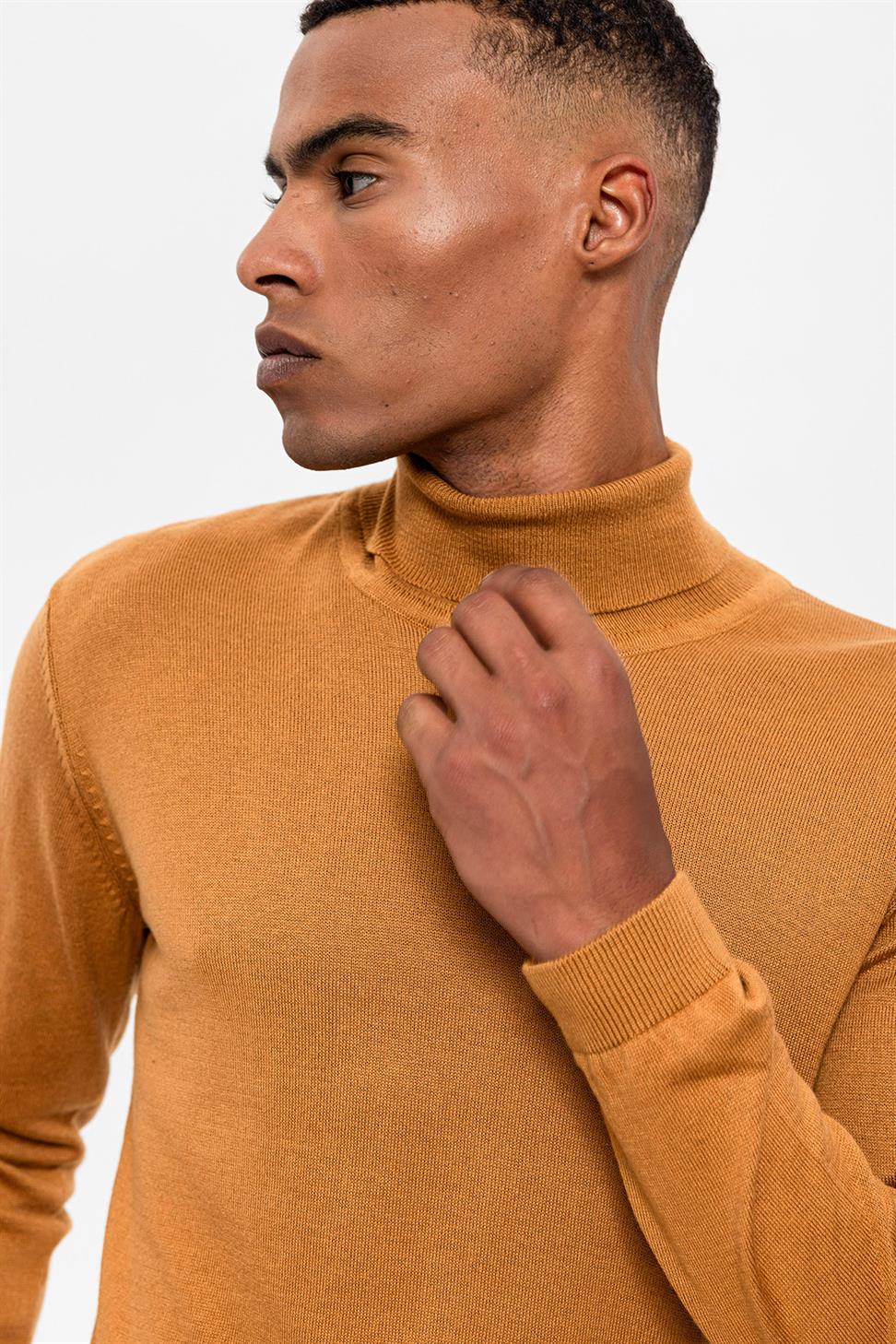 ملابس تريكو رجالية كاملة السلحفاة