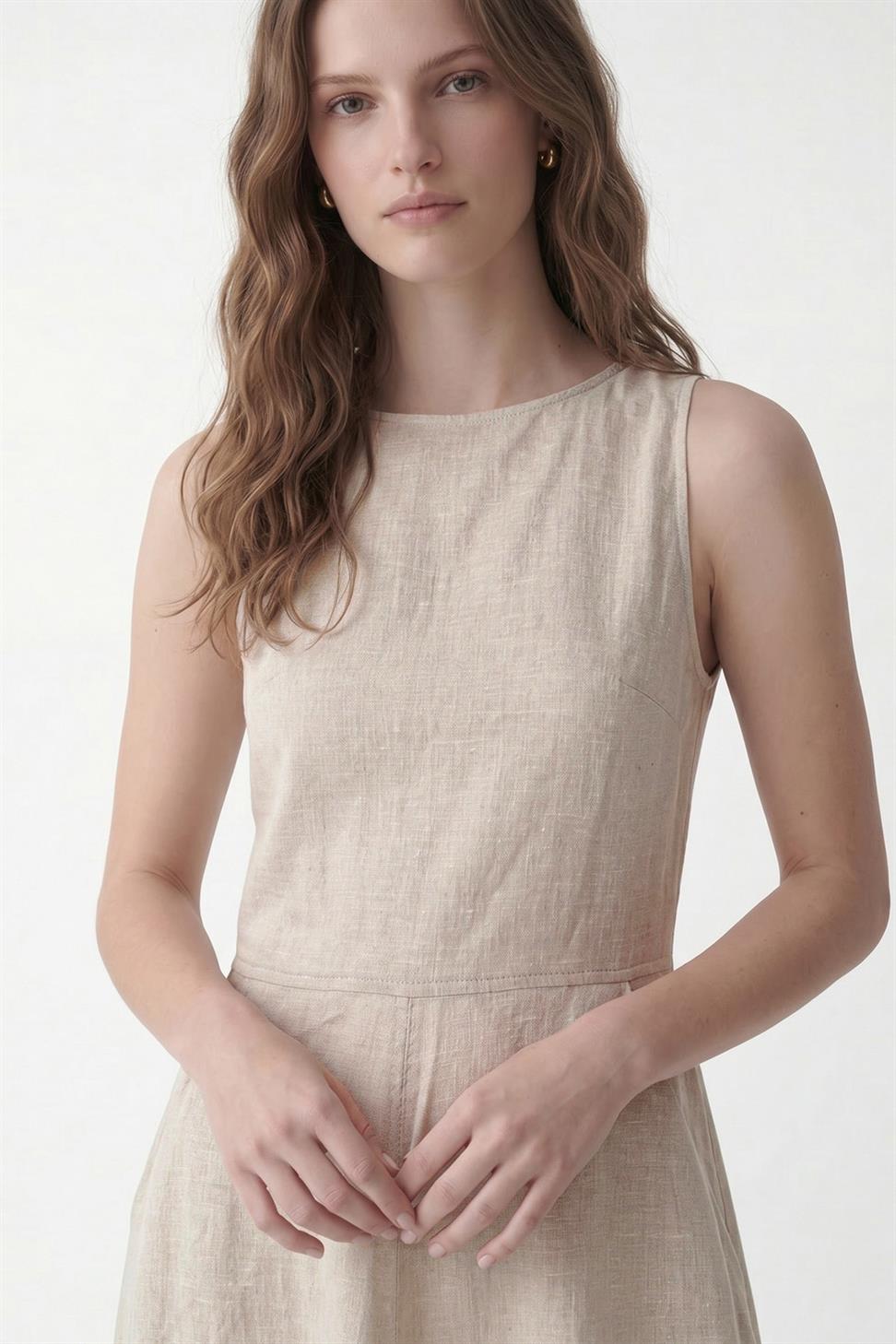 فستان نسائي بنمط الكتان