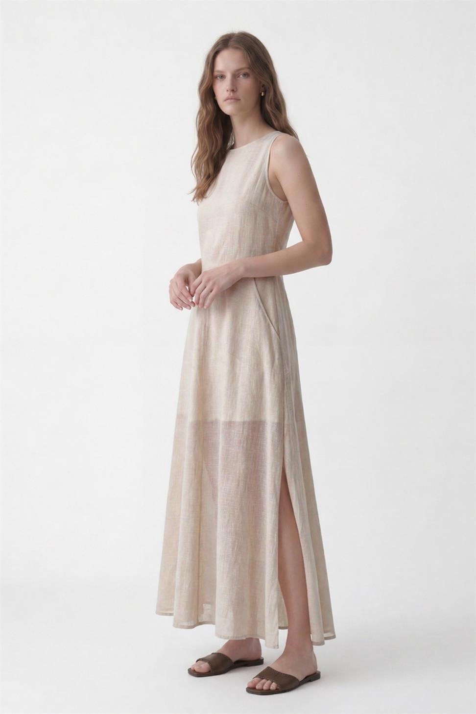 فستان نسائي بنمط الكتان