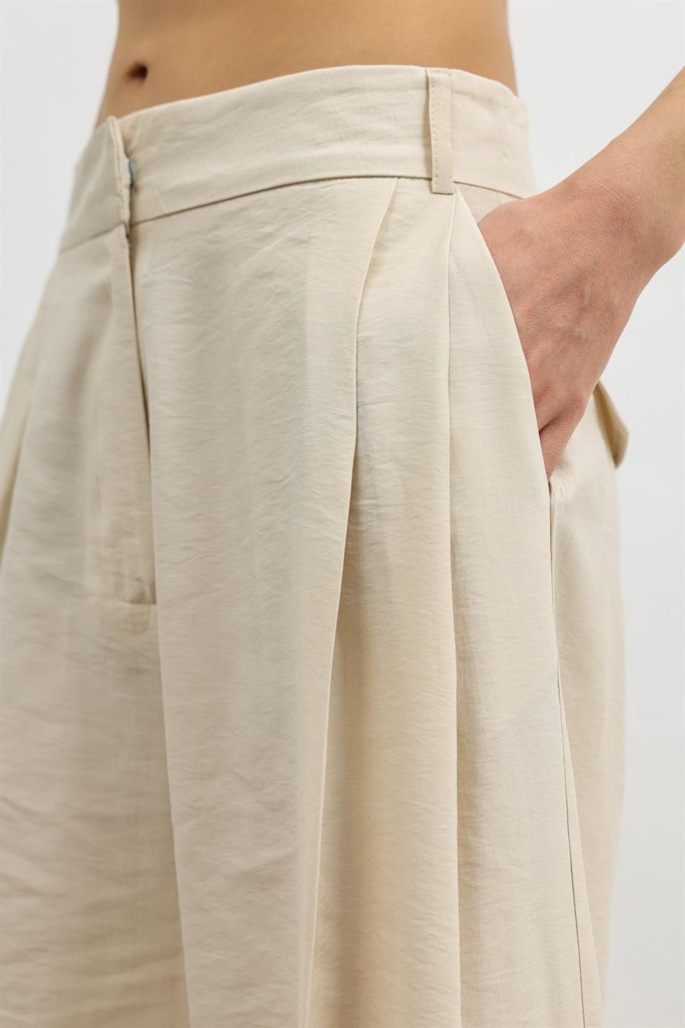 بنطال نسائي واسع الساق من مزيج الليوسيل