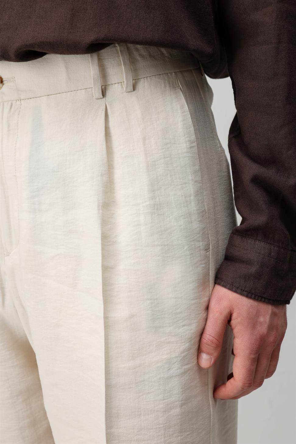 بنطلون رجالي مريح بقصّة واسعة من الليوسيل