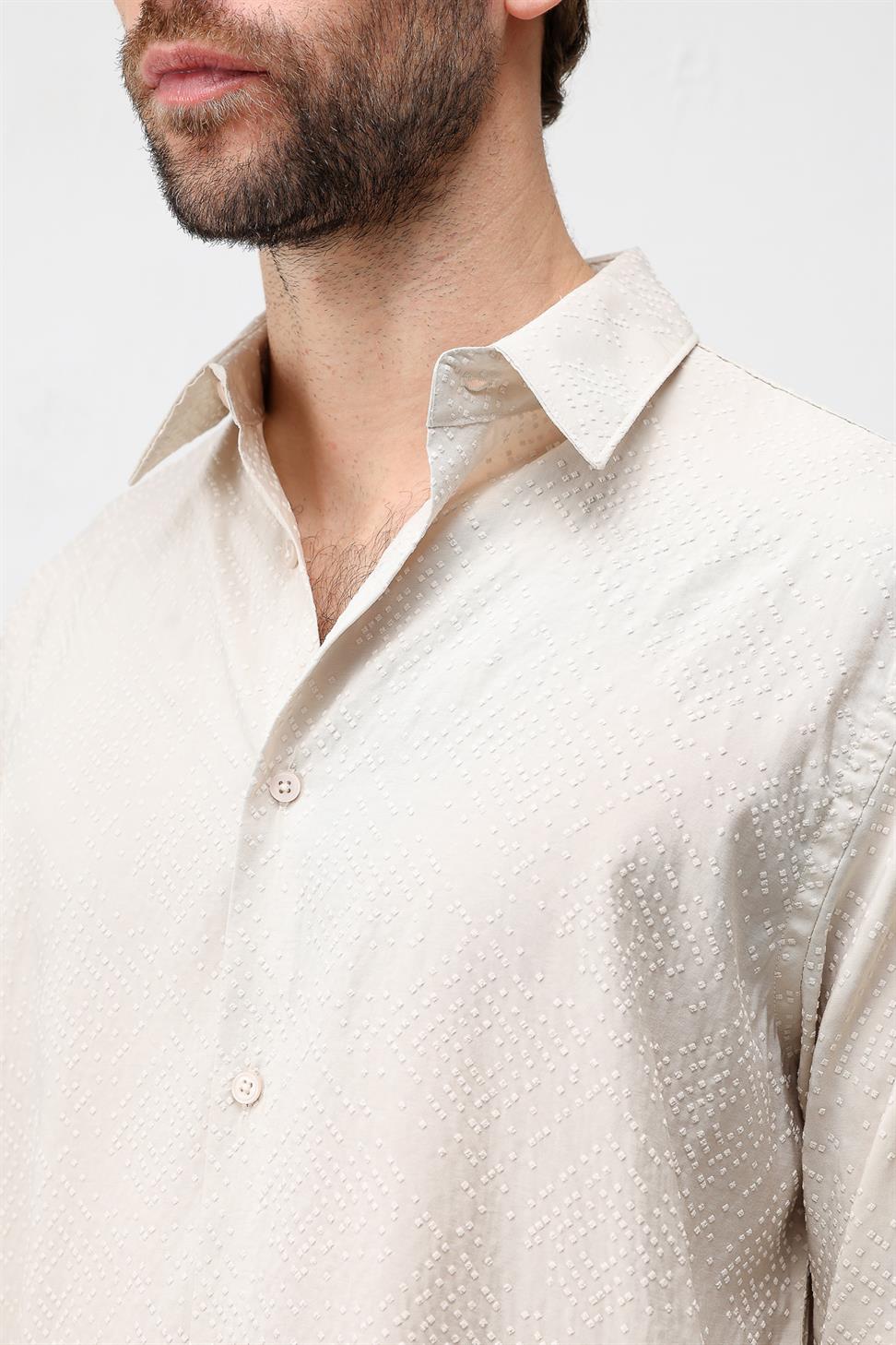 قميص رجالي منسوج من مزيج من الأقمشة