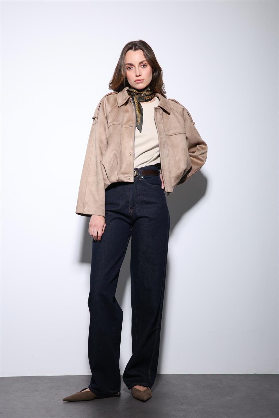 جاكيت بومبر للسيدات بمظهر الجلد المدبوغ