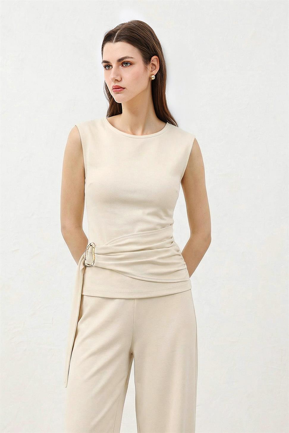Womens Set with Buckle Detail