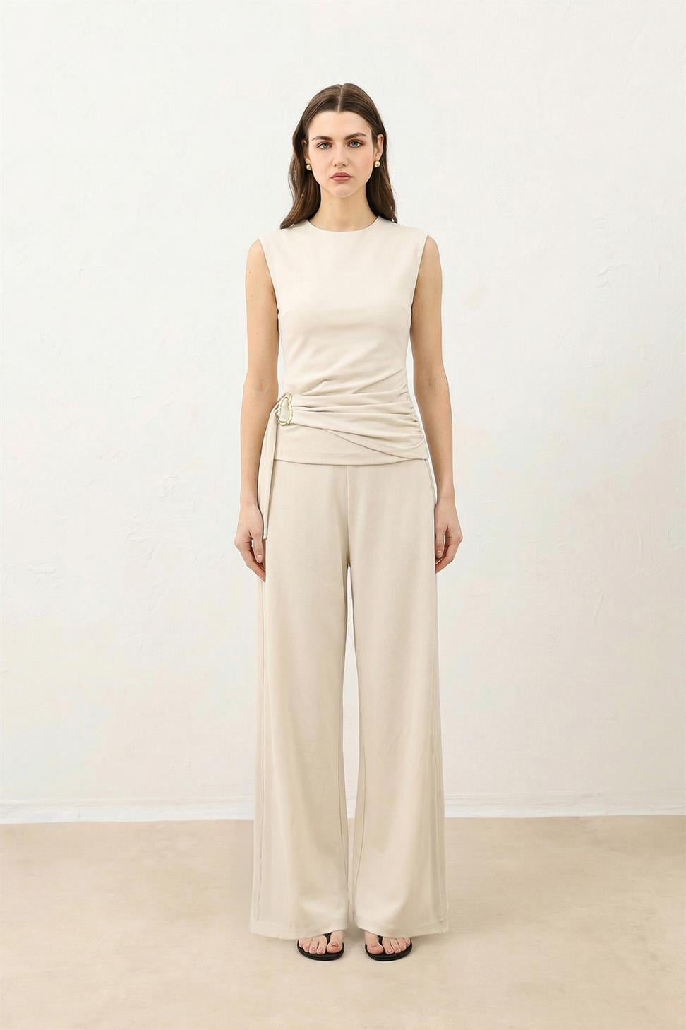 Womens Set with Buckle Detail