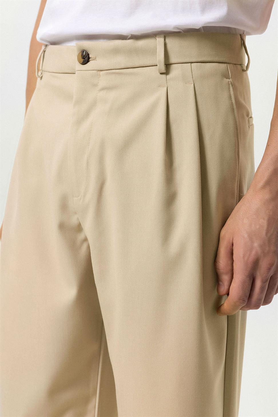 بنطلون رجالي عالي الخصر مطوي ومريح