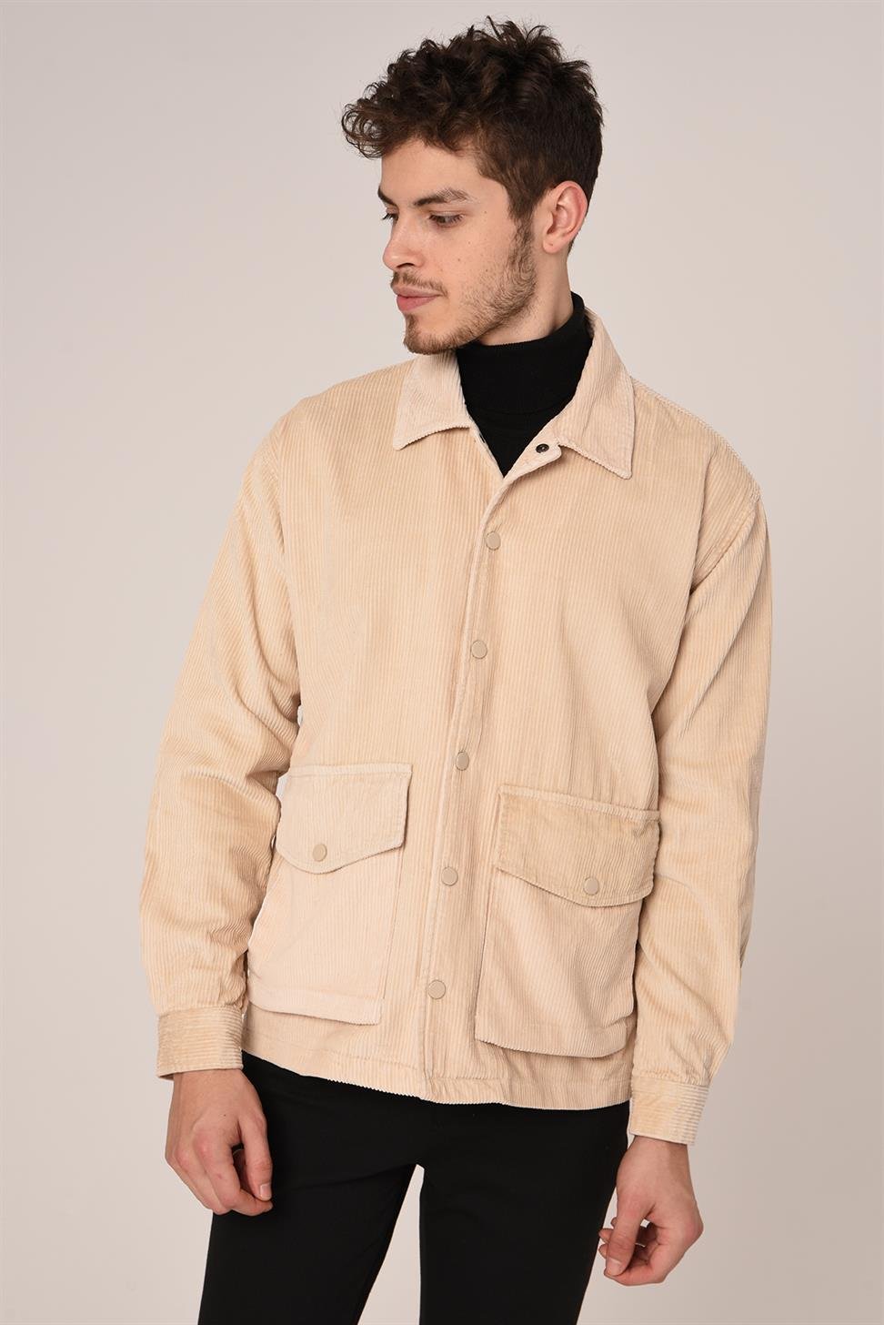 سترة قميص مخملية مع جيب للجيب