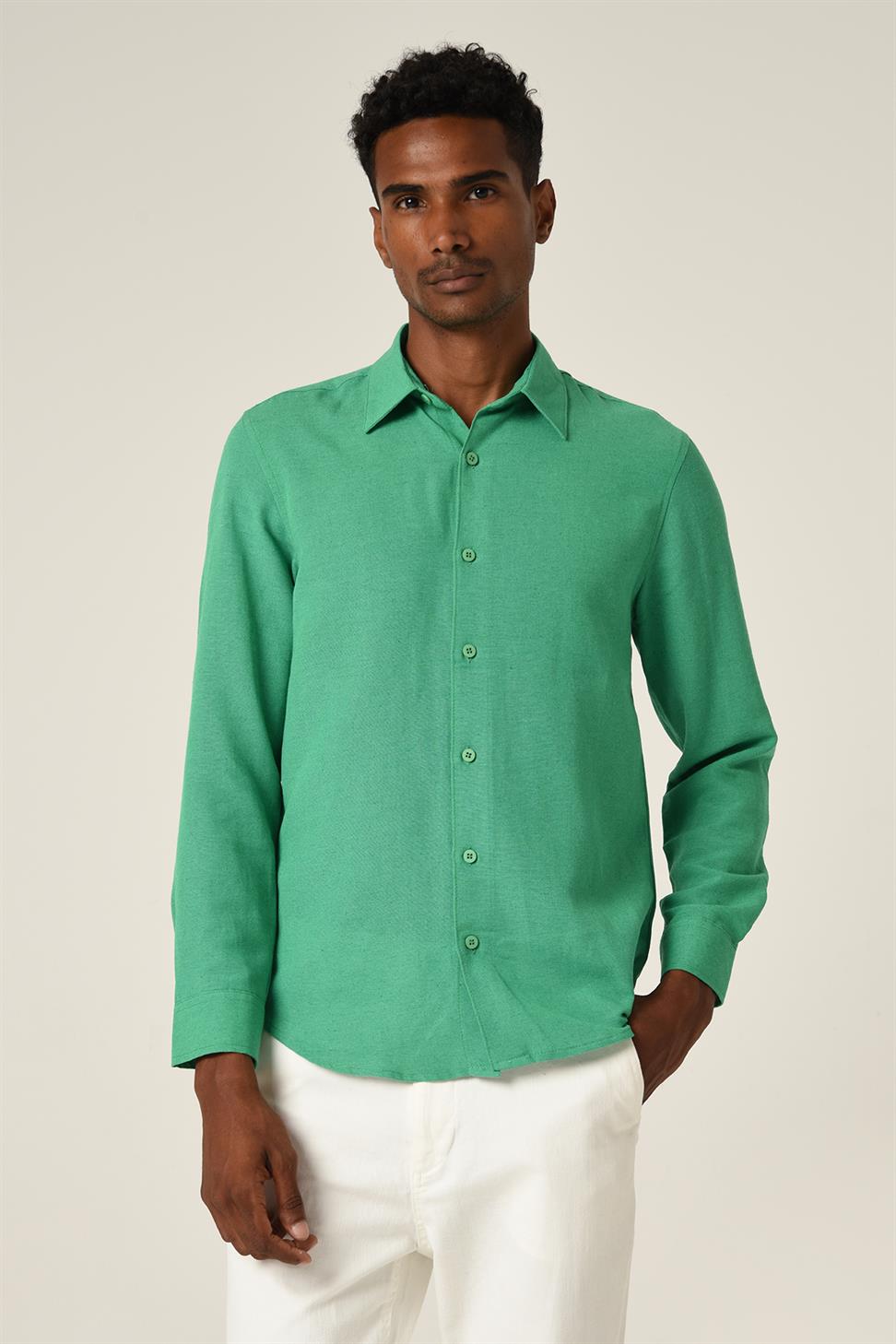 قميص كتان بأكمام طويلة