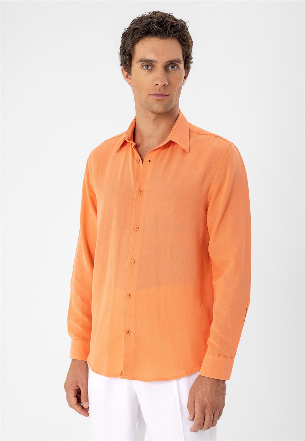 قميص كتان بأكمام طويلة