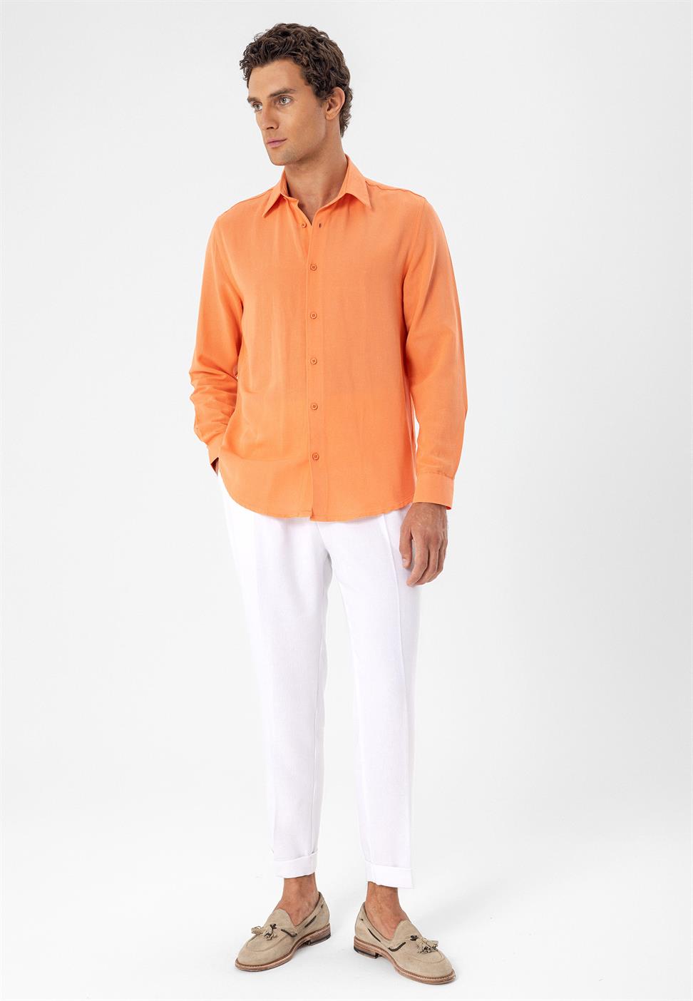 قميص كتان بأكمام طويلة