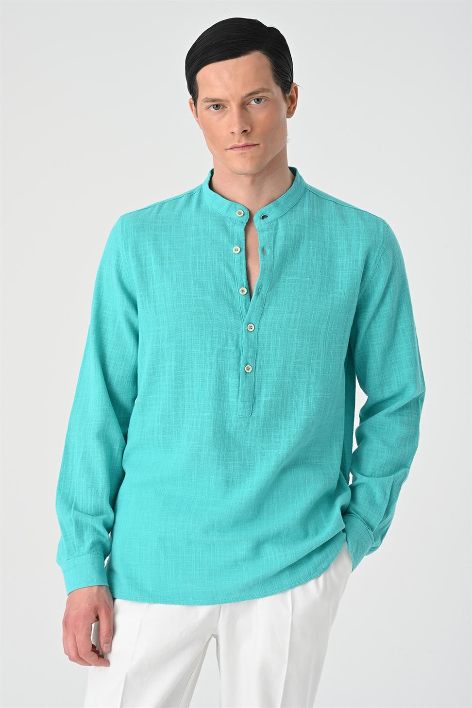 قميص رجالي ذو ياقة القاضي بإغلاق نصف بات