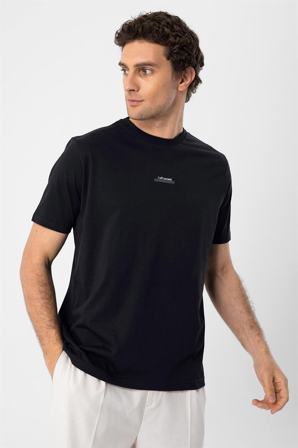 نص مفصل الرجال تي شيرت