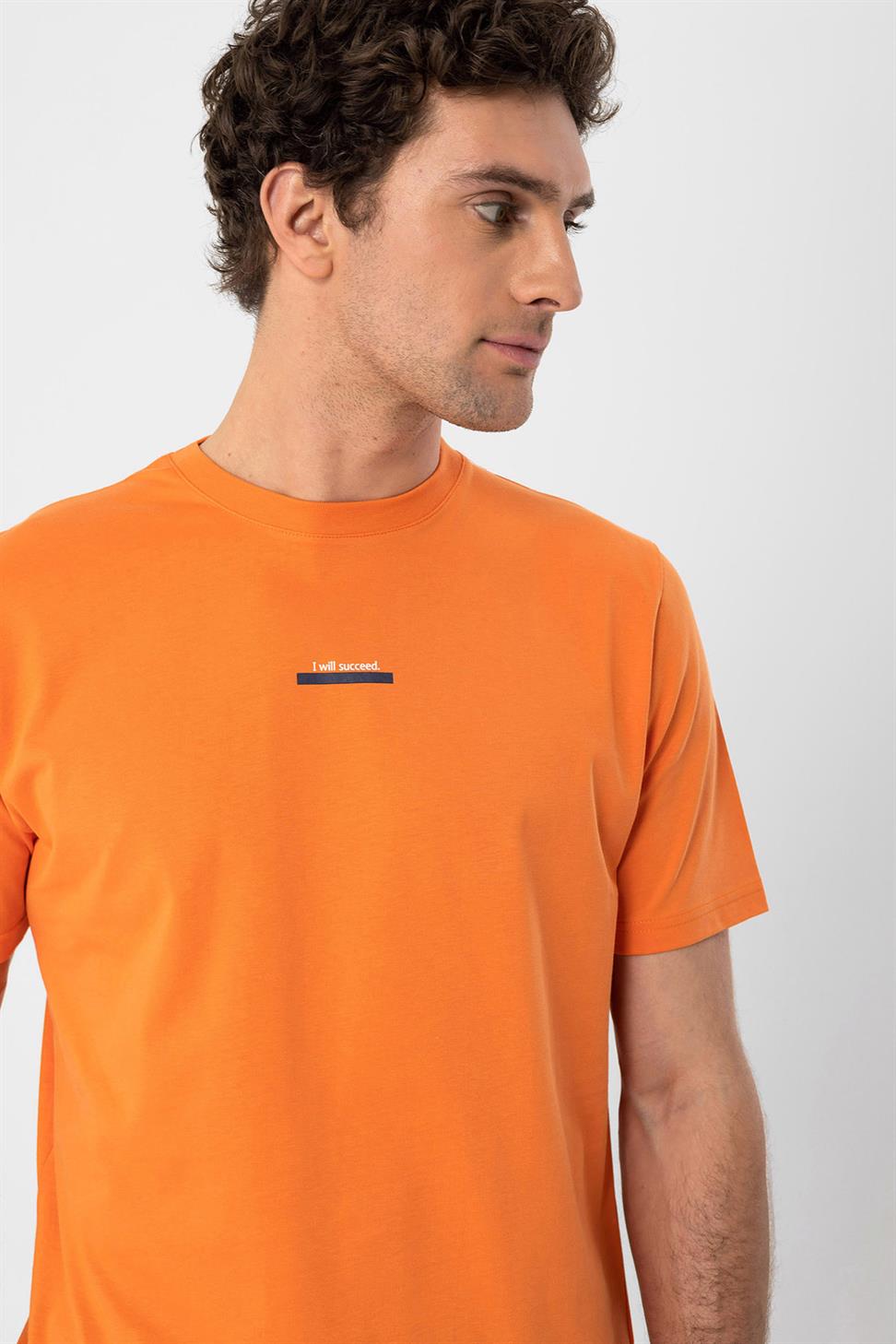 نص مفصل الرجال تي شيرت