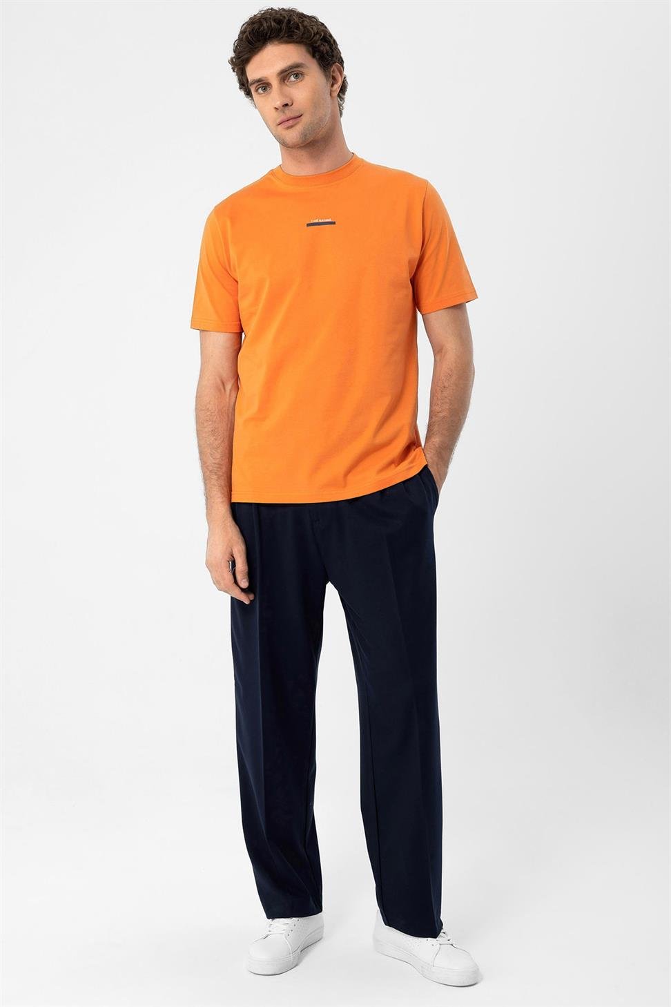 نص مفصل الرجال تي شيرت