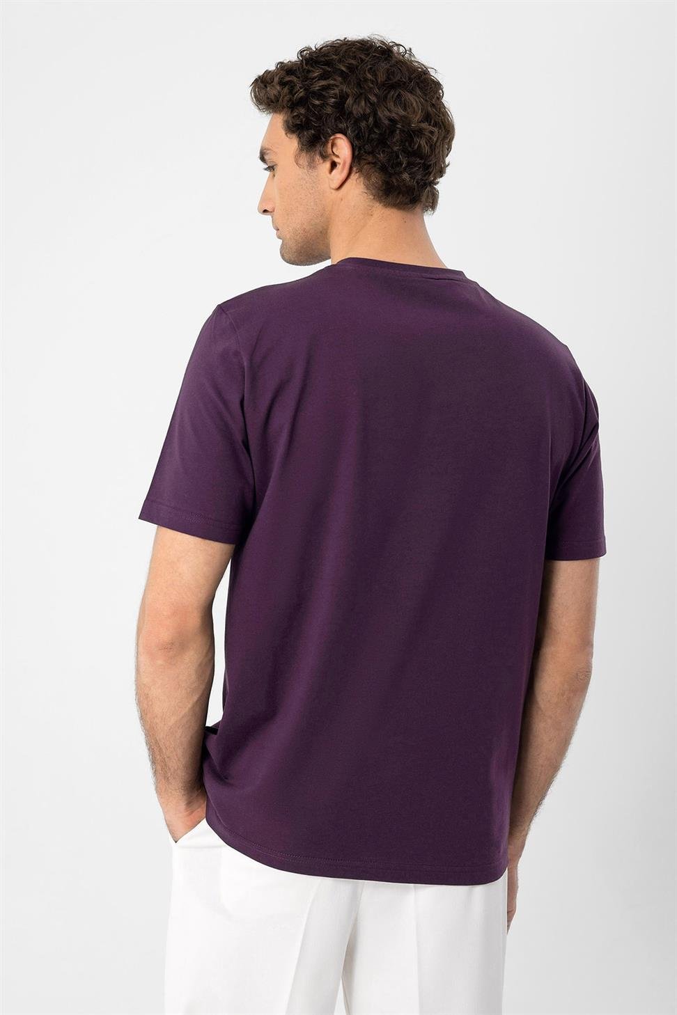 نص مفصل الرجال تي شيرت