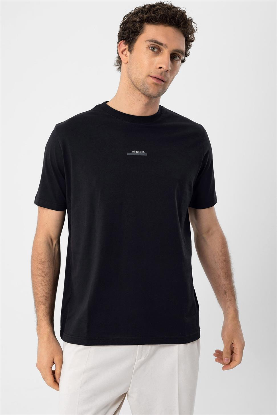 نص مفصل الرجال تي شيرت