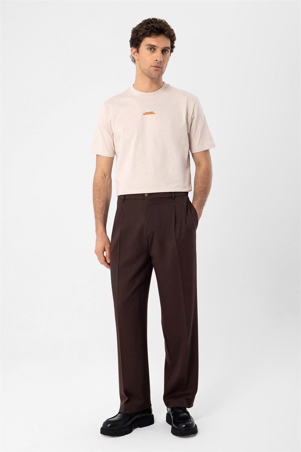 نص مفصل الرجال تي شيرت