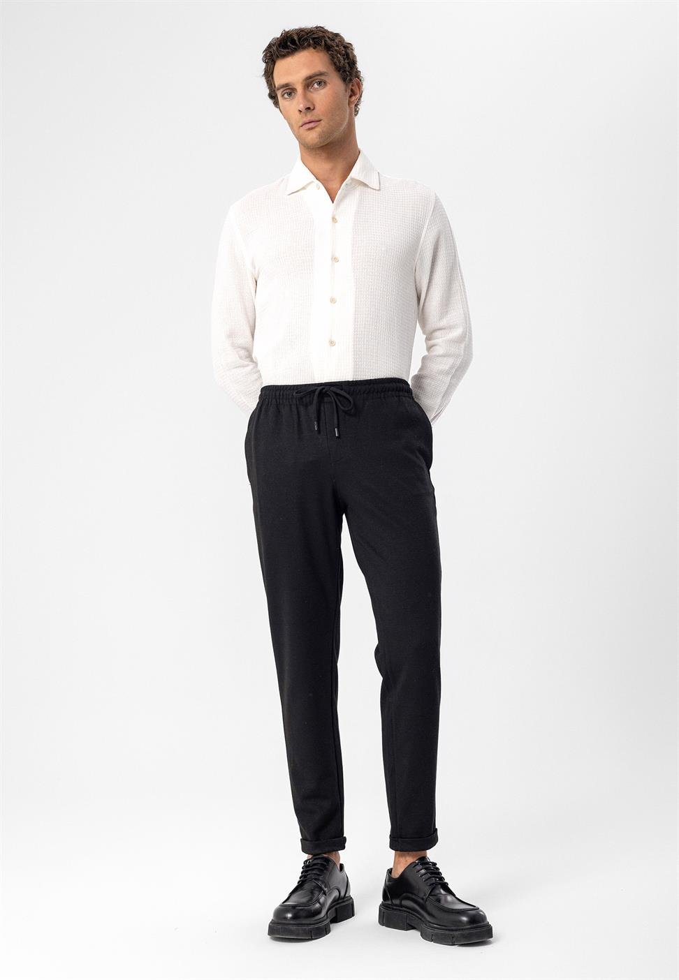 بنطلون رجالي برباط عالي الخصر